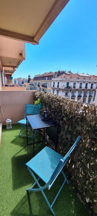 Centre De Nice - Musiciens - Marechal - Balcon 500M Promenade Des Anglais Buitenkant foto